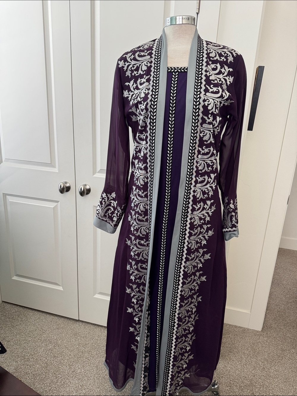 Women’s Embroidered Long Open Abaya - Purple